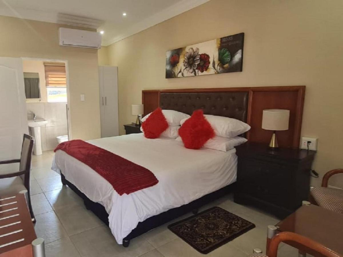 Benoni N12 Hotel Exterior photo