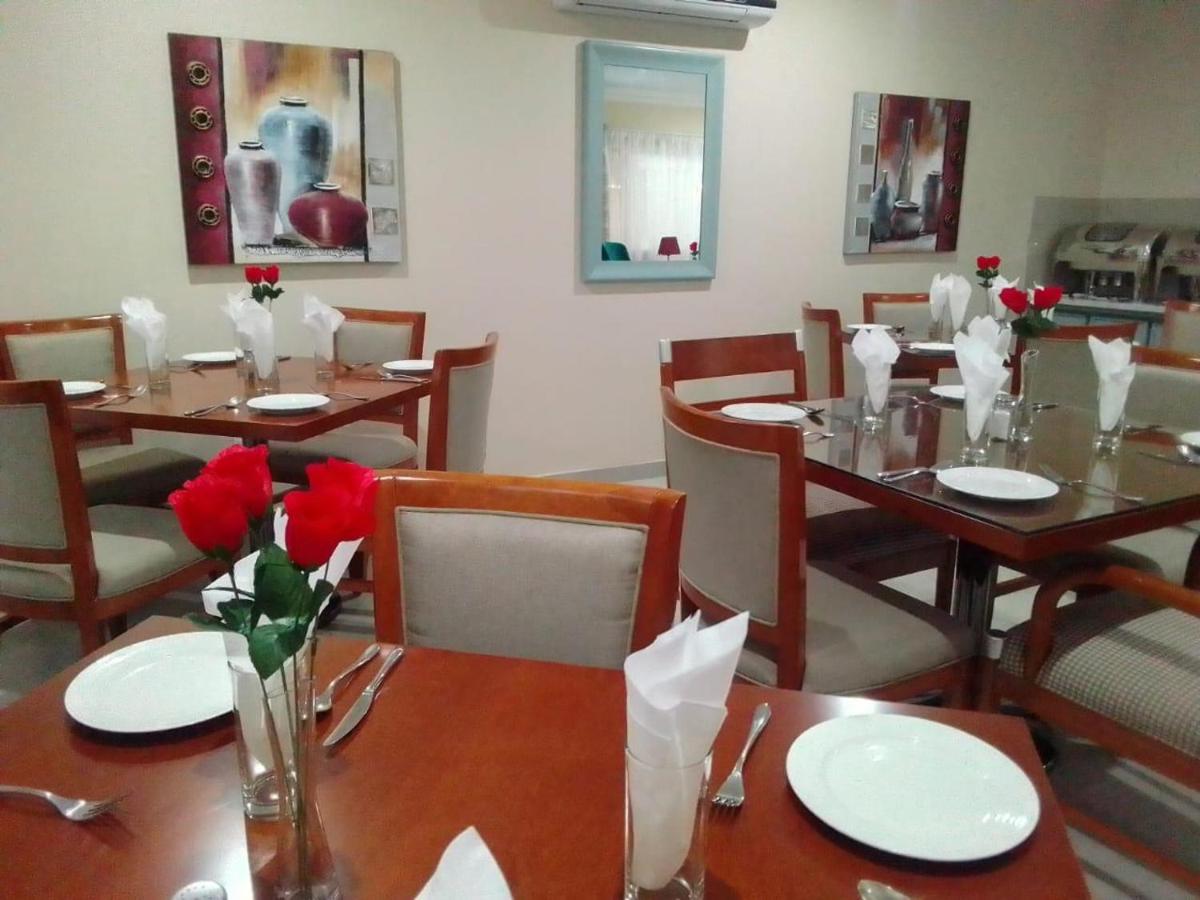 Benoni N12 Hotel Exterior photo