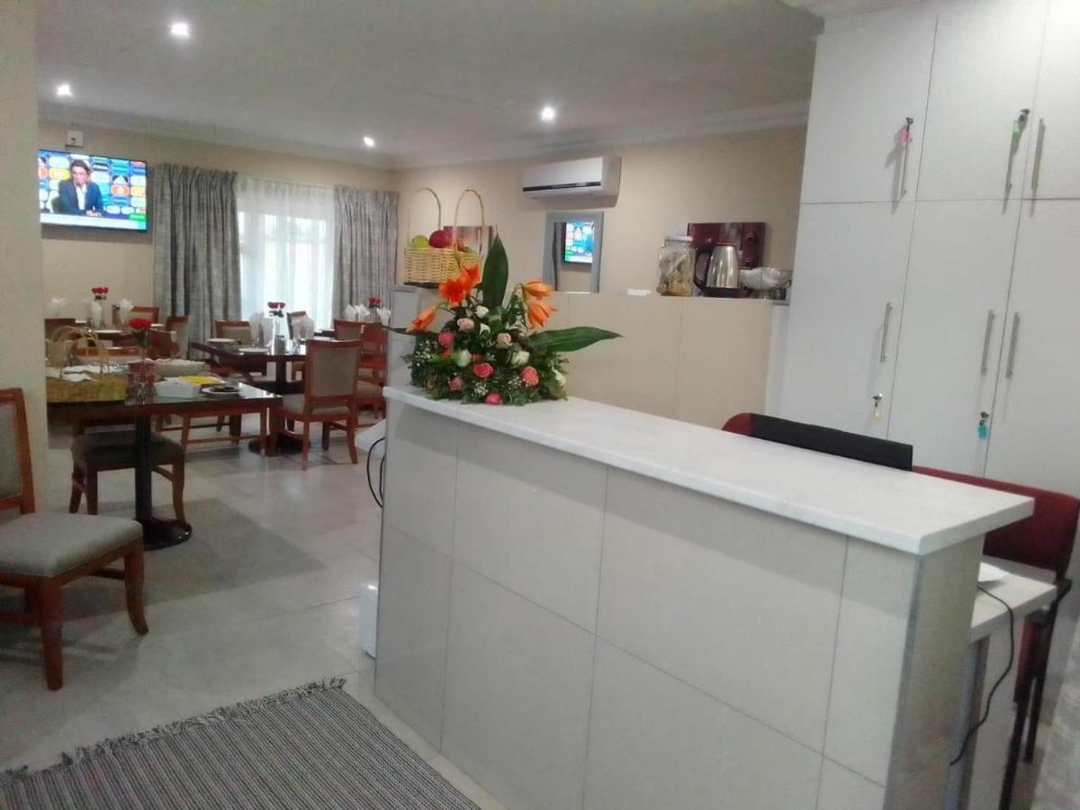 Benoni N12 Hotel Exterior photo